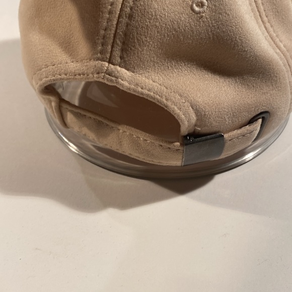 Old Navy baseball cap - Picture 5 of 9